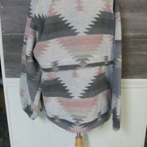 PINK AZTEC PRINT ZIPPERED HOODIE NEW WITH TAGS - Picture 8 of 8